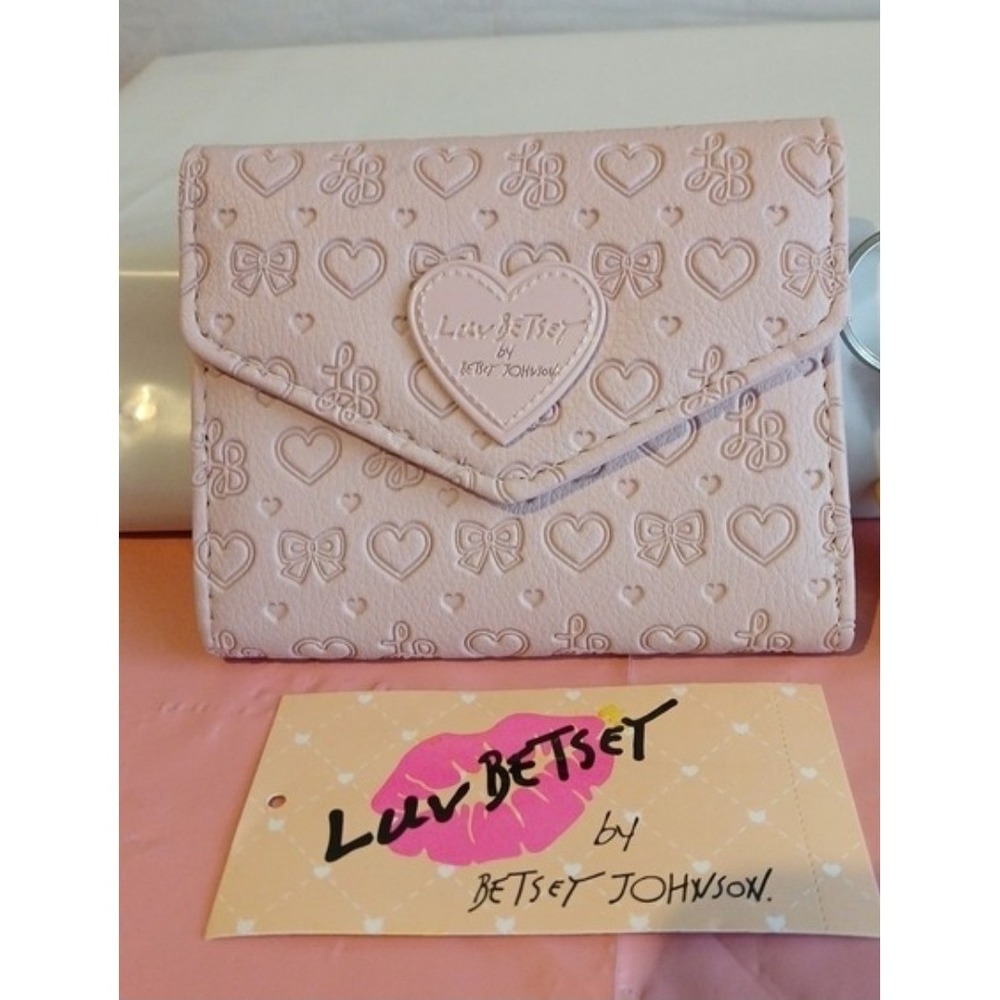 Luv Betsey by Betsey Johnson Blush Pink Embossed Heart Bow Wallet NWT!
